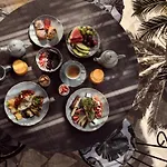 Anemelia Retreat - Explore & Recharge