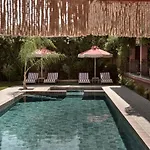 Apartahotel Anemelia Retreat - Explore & Recharge